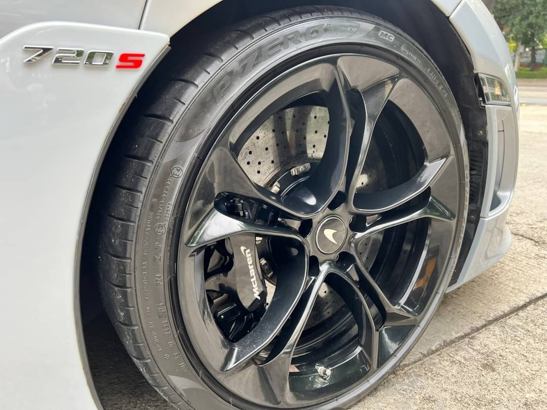 2021 McLaren 720S สีฟ้า (รูปที่ 8)