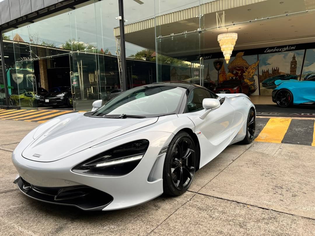 2021 McLaren 720S สีฟ้า (รูปที่ 2)