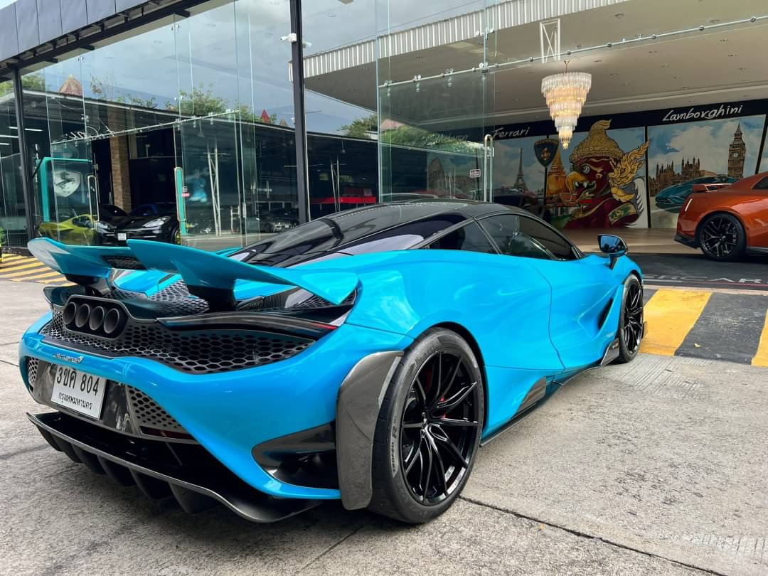 2021 McLaren 765 LT Coupe สีฟ้า (รูปที่ 9)