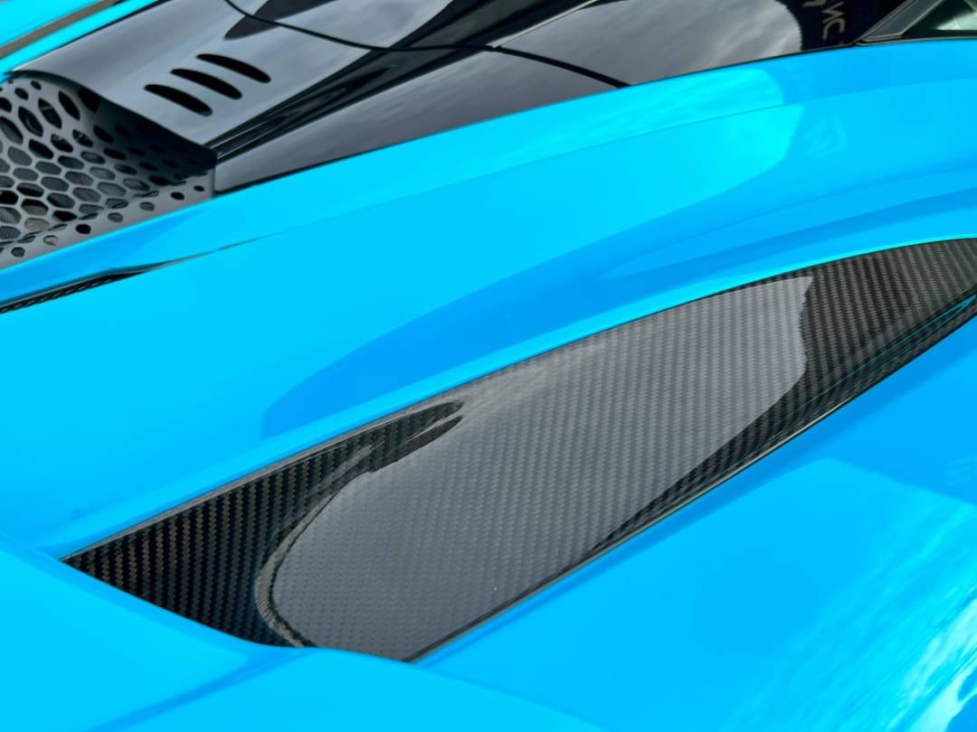 2021 McLaren 765 LT Coupe สีฟ้า (รูปที่ 12)