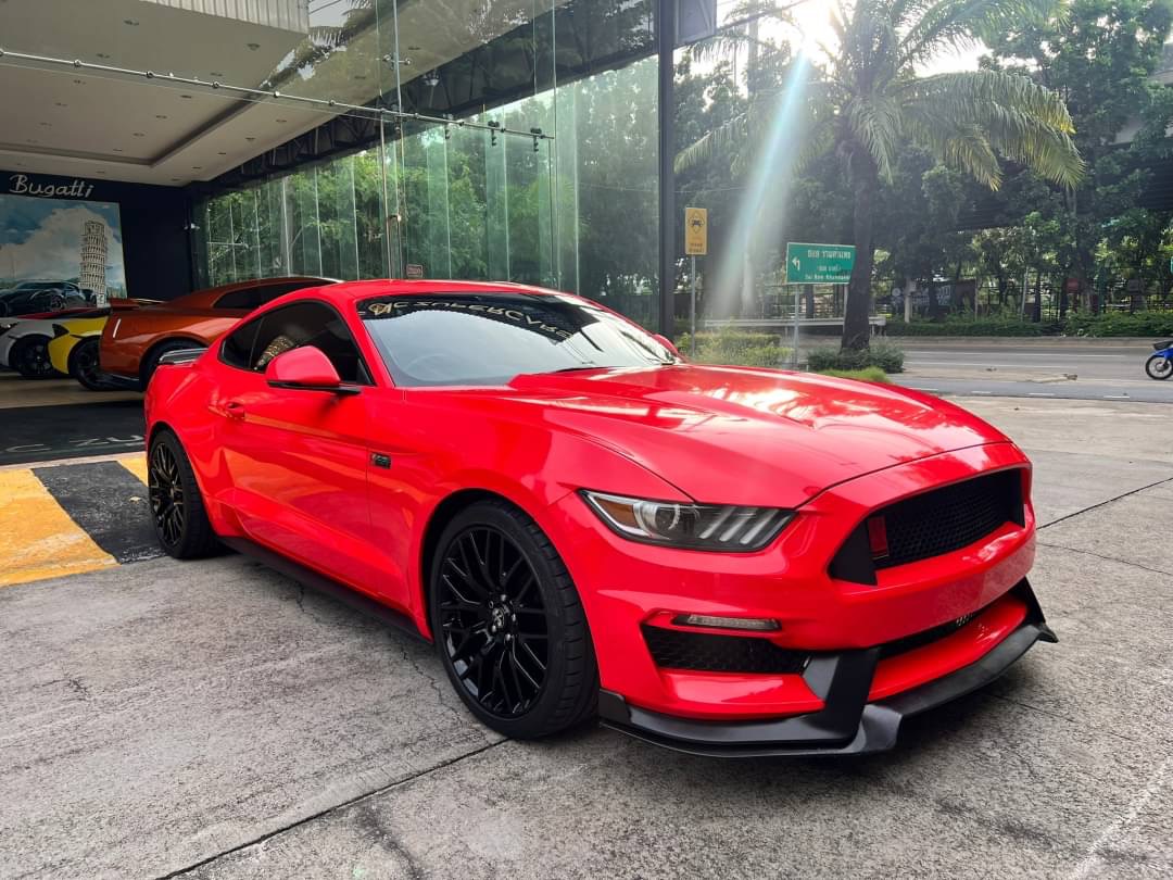 2017 Ford Mustang สีแดง (รูปที่ 2)