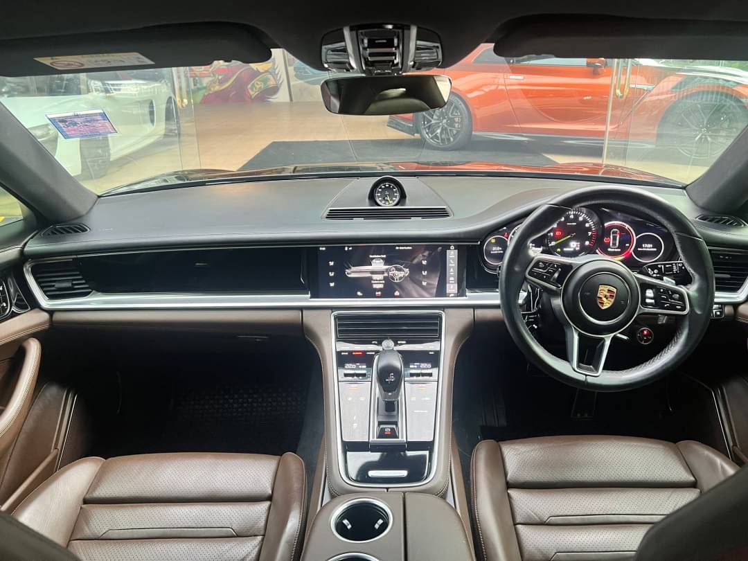 2017 Porsche Panamera E-Hybrid สีดำ (รูปที่ 11)