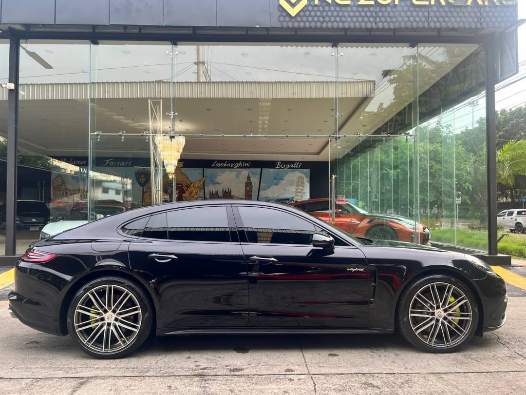 2017 Porsche Panamera E-Hybrid สีดำ (รูปที่ 3)