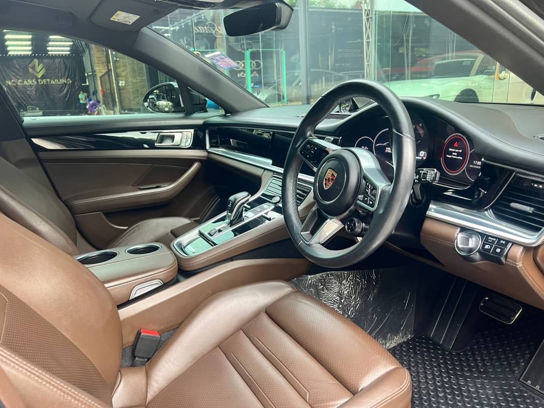 2017 Porsche Panamera E-Hybrid สีดำ (รูปที่ 6)