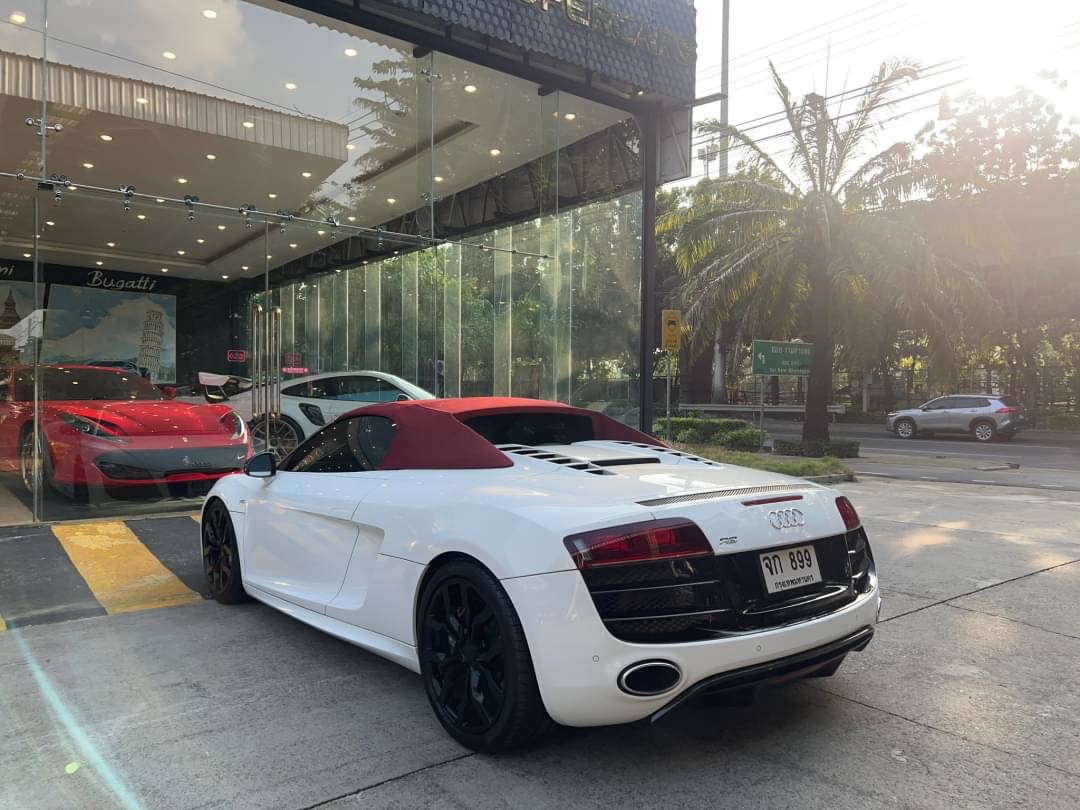 2012 Audi R8 V10 GT Spyder สีขาว (รูปที่ 3)