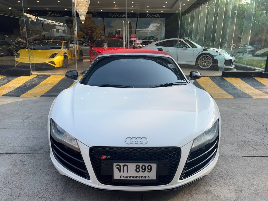 2012 Audi R8 V10 GT Spyder สีขาว (รูปที่ 2)
