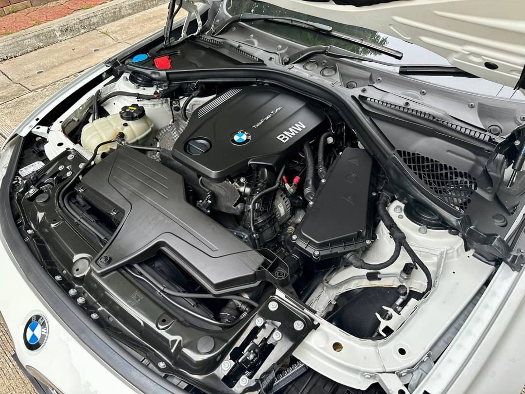 2017 BMW 320D F30 LCI เ สีขาว (รูปที่ 14)