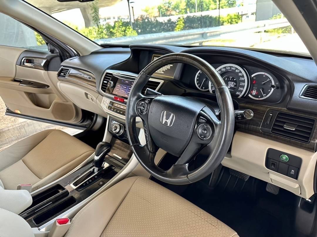 2014 Honda Accord สีดำ (รูปที่ 9)
