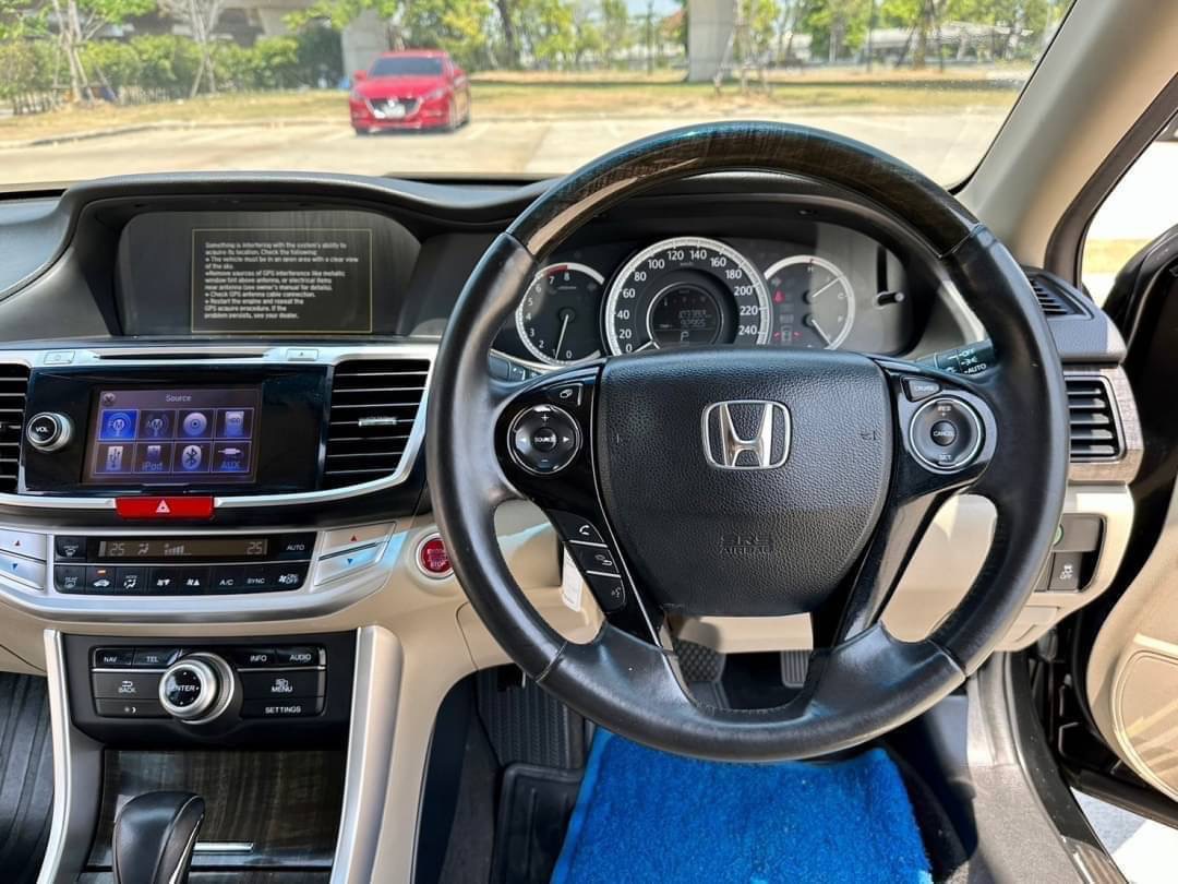 2014 Honda Accord สีดำ (รูปที่ 10)