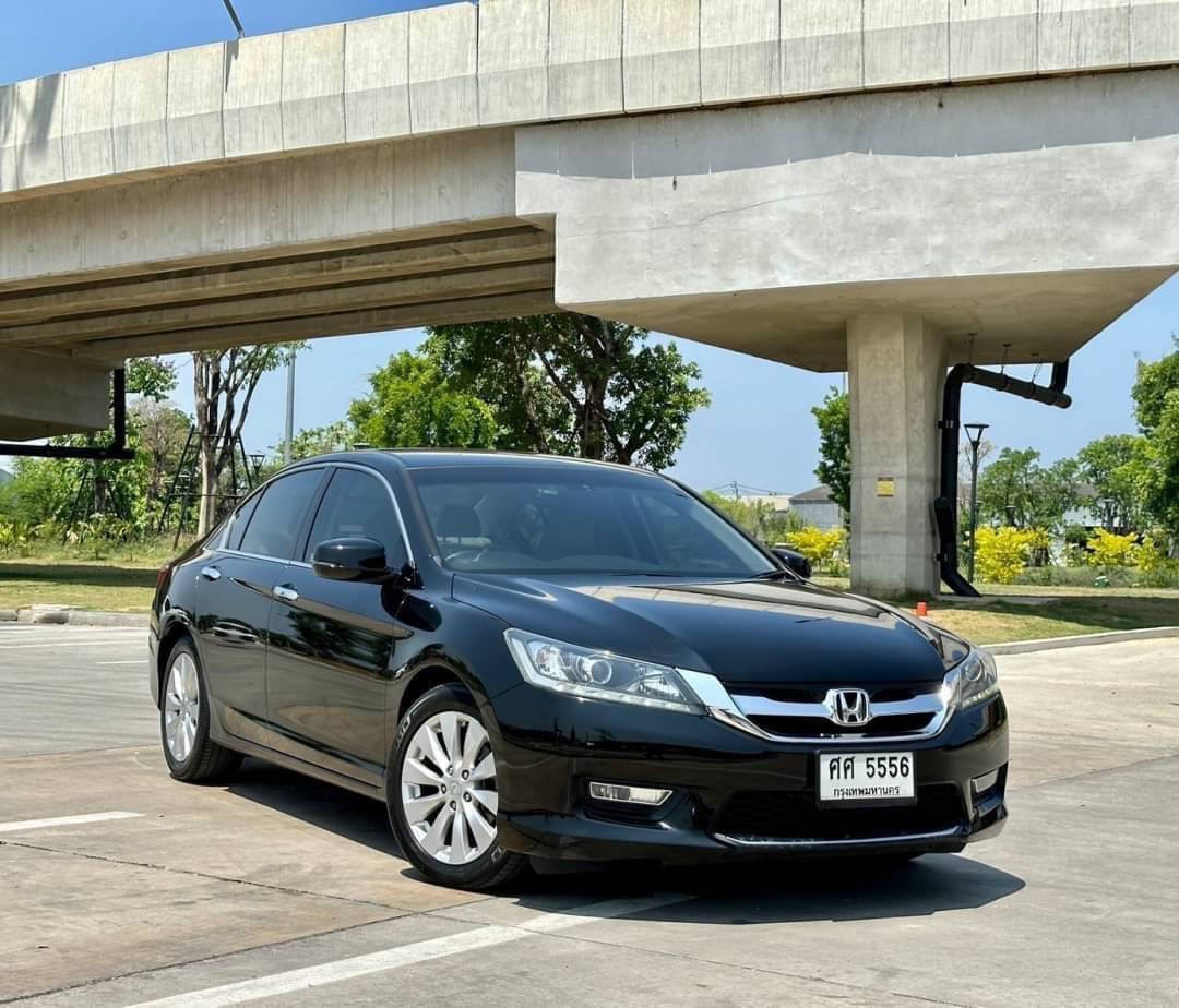 2014 Honda Accord สีดำ