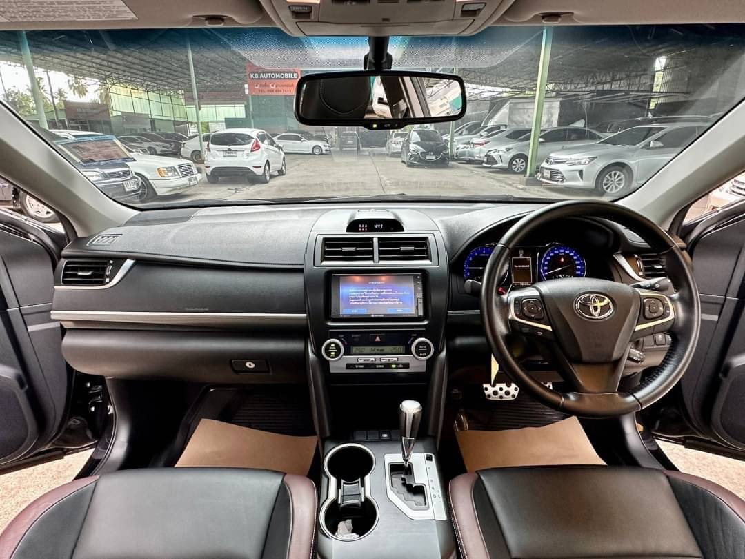 2017 Toyota Camry สีดำ (รูปที่ 6)