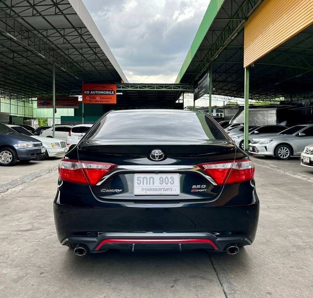 2017 Toyota Camry สีดำ (รูปที่ 8)