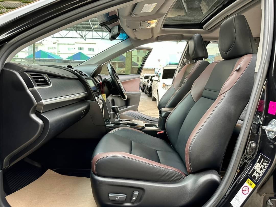 2017 Toyota Camry สีดำ (รูปที่ 12)