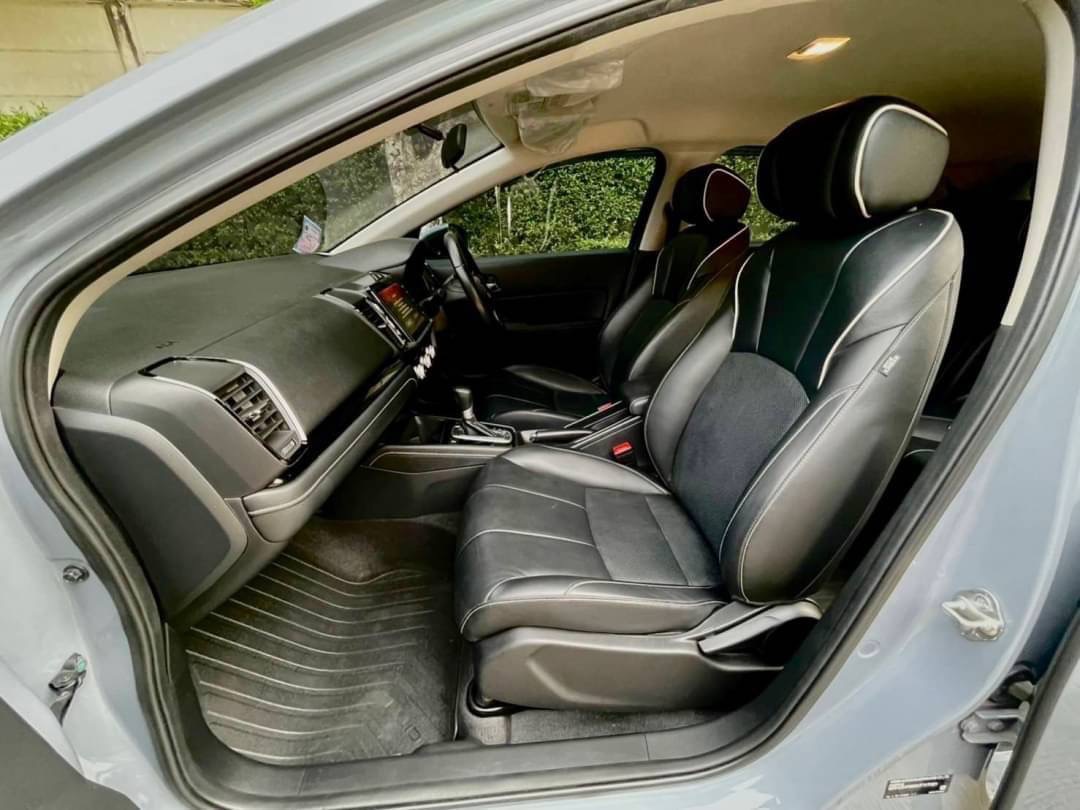 2022 Honda City Hatchback สีเทา (รูปที่ 8)