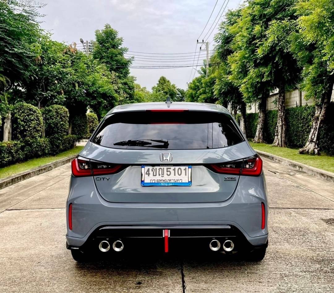2022 Honda City Hatchback สีเทา (รูปที่ 4)