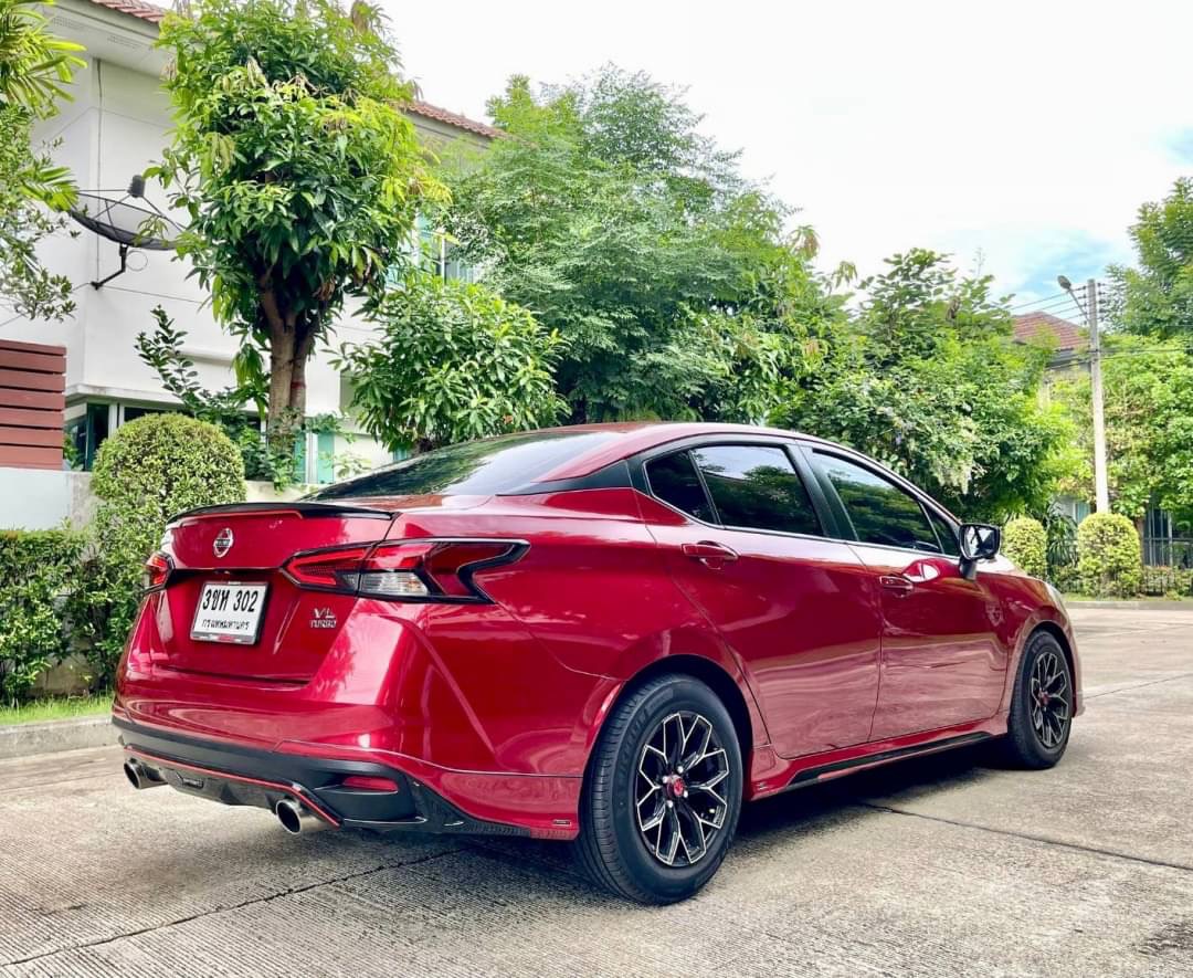 2021 Nissan Almera สีแดง (รูปที่ 8)