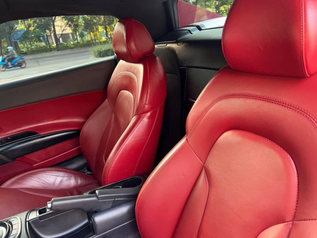 2012 Audi R8 V8 Spyder สีขาว (รูปที่ 16)