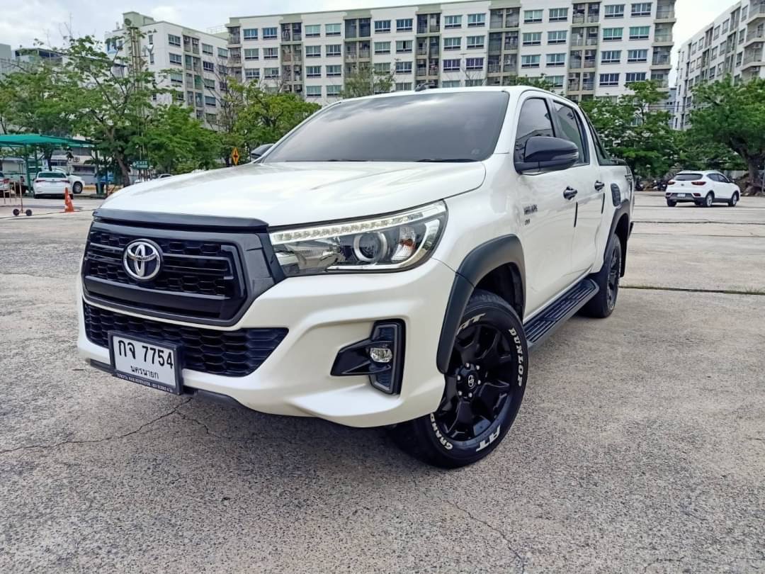 2019 Toyota revo rocco 2.8 สีขาว (รูปที่ 9)
