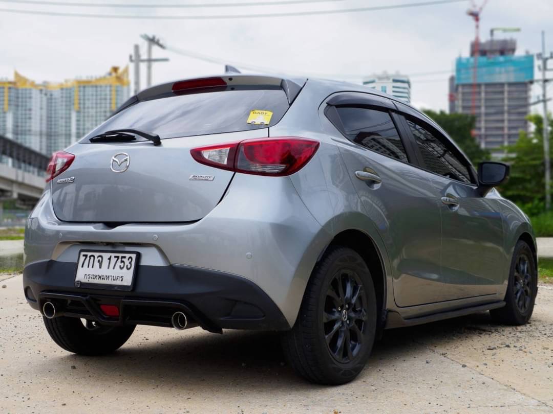 2018 Mazda 2 Hatchback (5 ประตู) สีเงิน