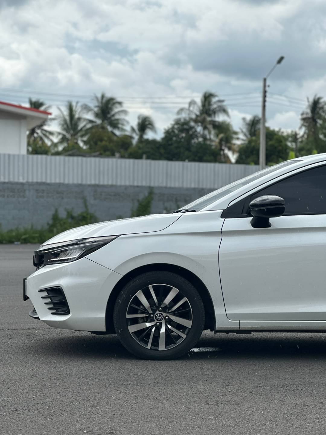 2020 Honda City สีขาว (รูปที่ 3)