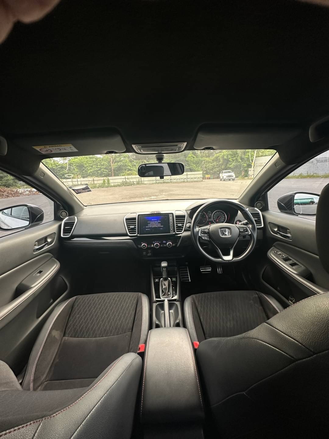 2020 Honda City สีขาว (รูปที่ 14)