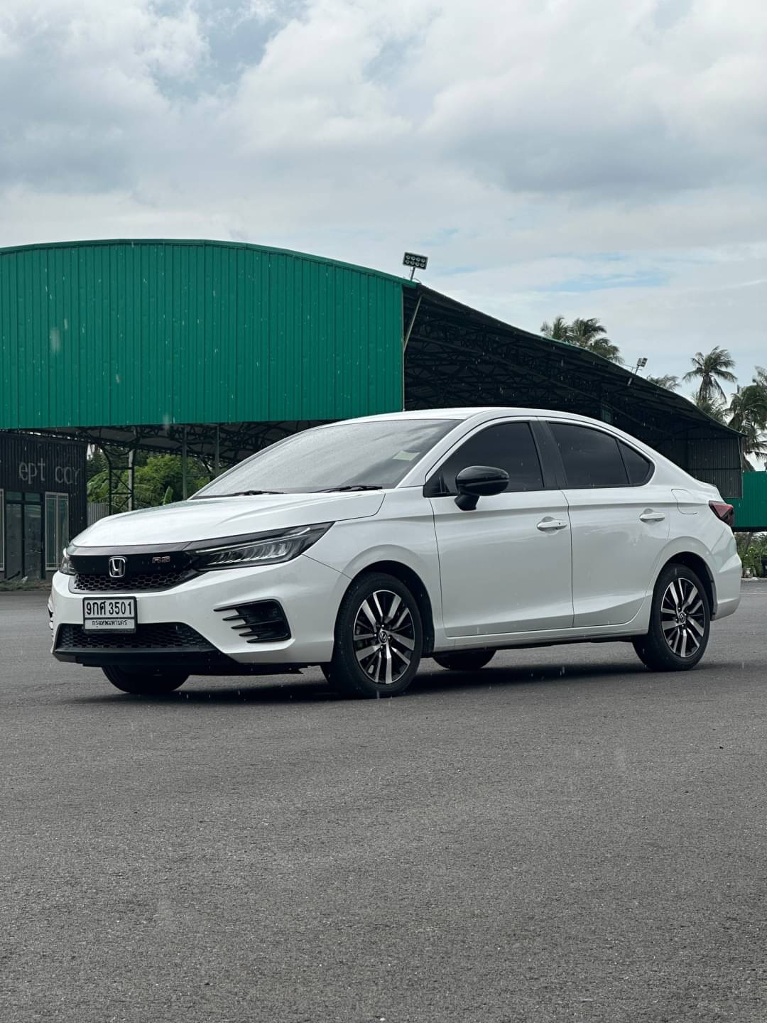 2020 Honda City สีขาว (รูปที่ 4)