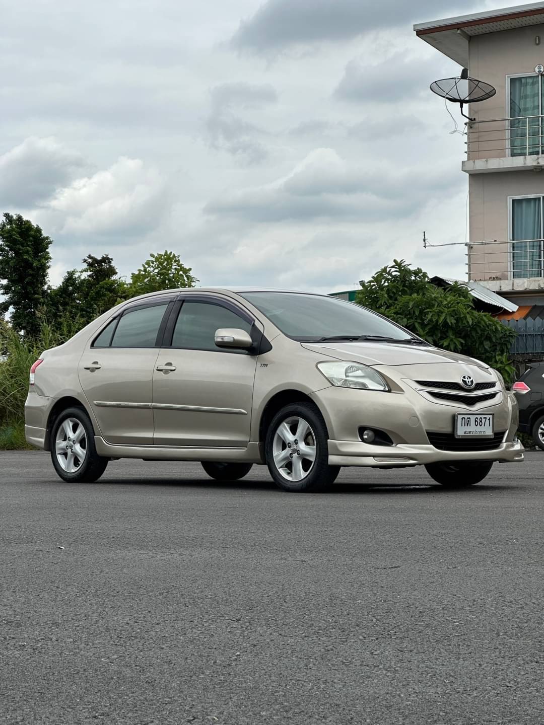 2008 Toyota Vios สีทอง