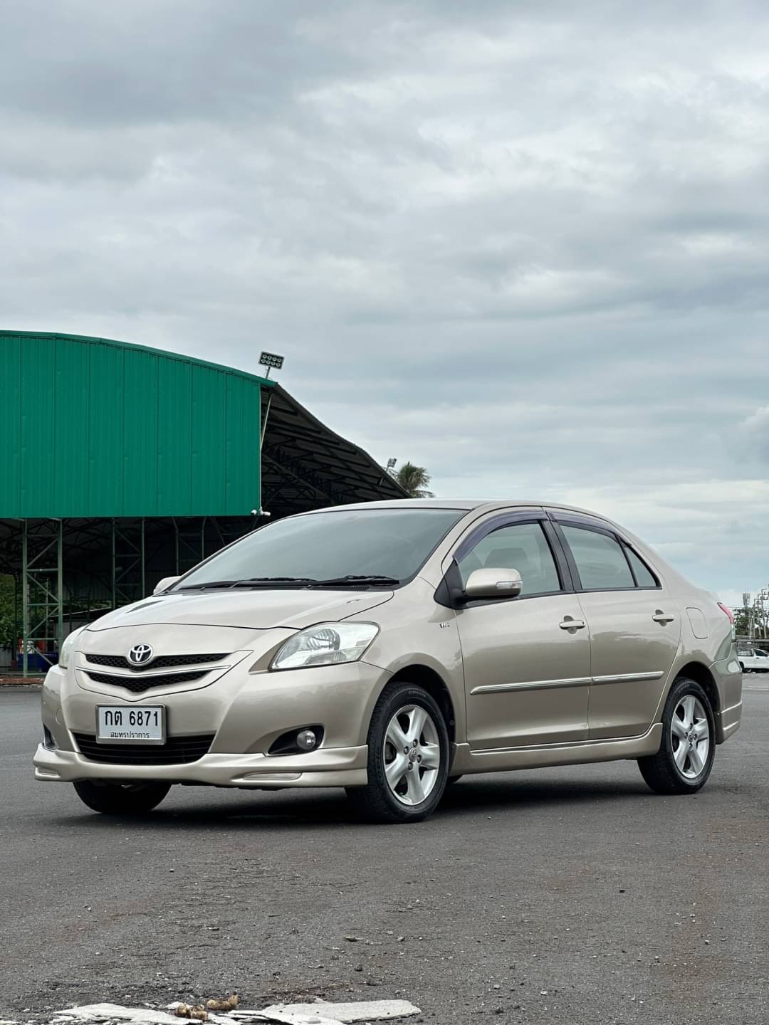 2008 Toyota Vios สีทอง