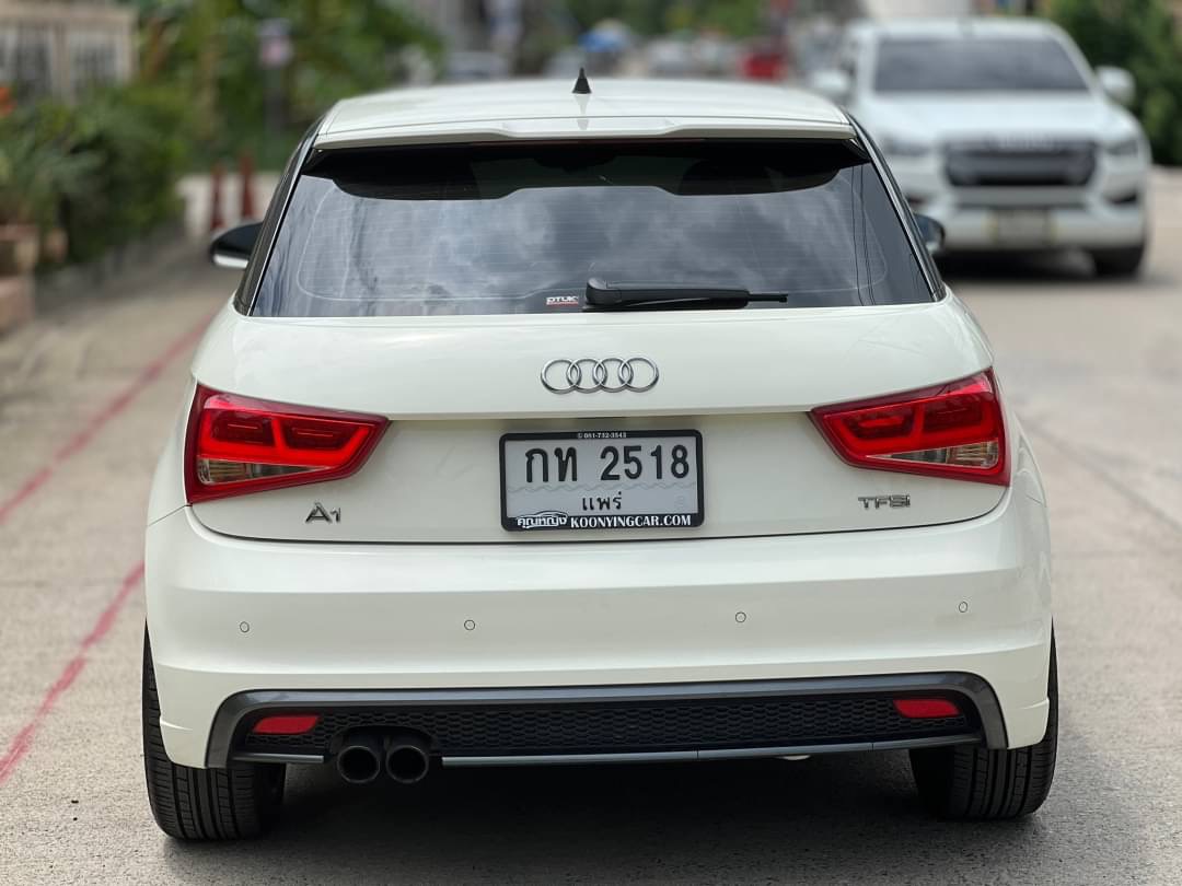 2011 Audi A1 สีขาว (รูปที่ 8)