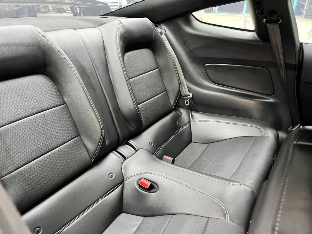 2021 Ford Mustang 2.3L สีเขียว (รูปที่ 18)