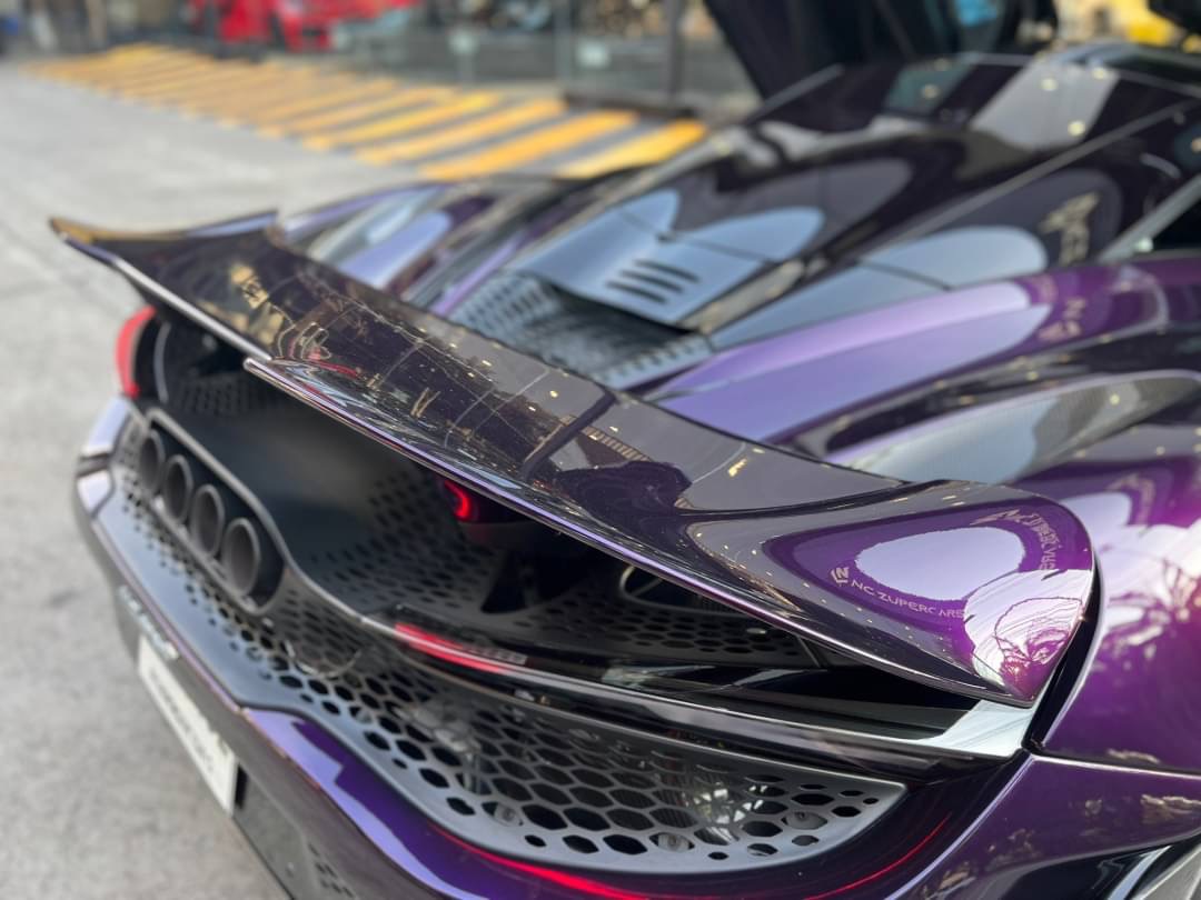 2021 McLaren 765 LT Coupe (รูปที่ 19)