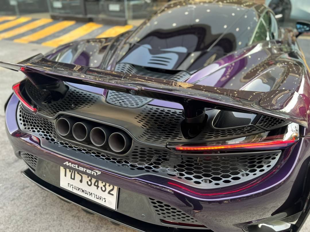 2021 McLaren 765 LT Coupe (รูปที่ 15)