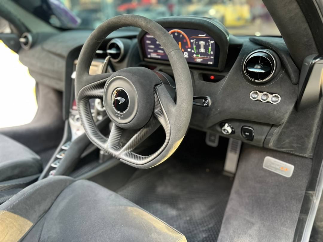 2021 McLaren 765 LT Coupe (รูปที่ 18)