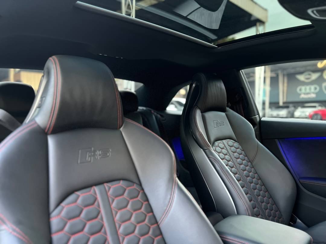 2023 Audi RS 5 Coupe สีเทา (รูปที่ 17)