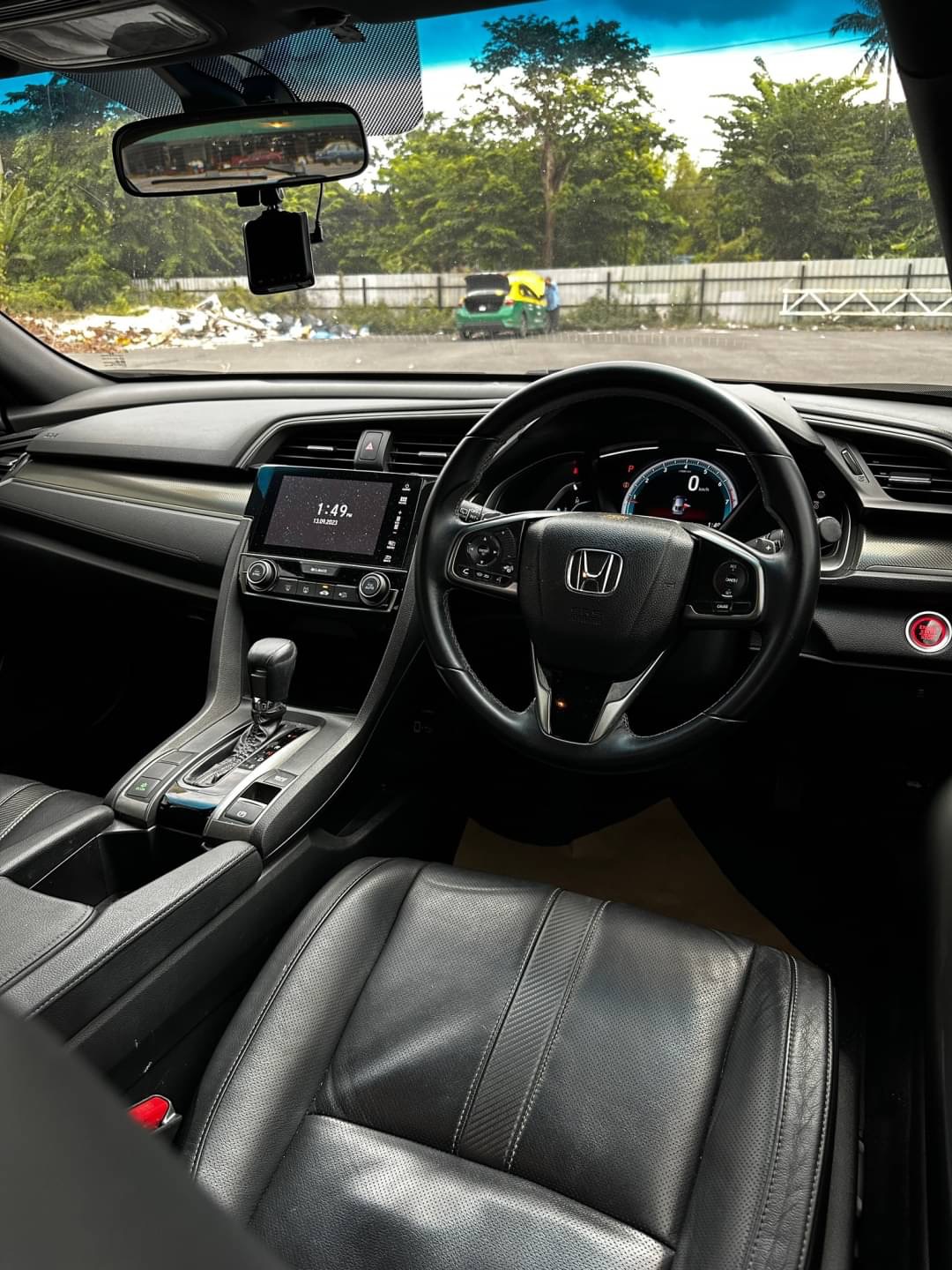 2018 Honda Civic Hatchback สีเทา (รูปที่ 13)