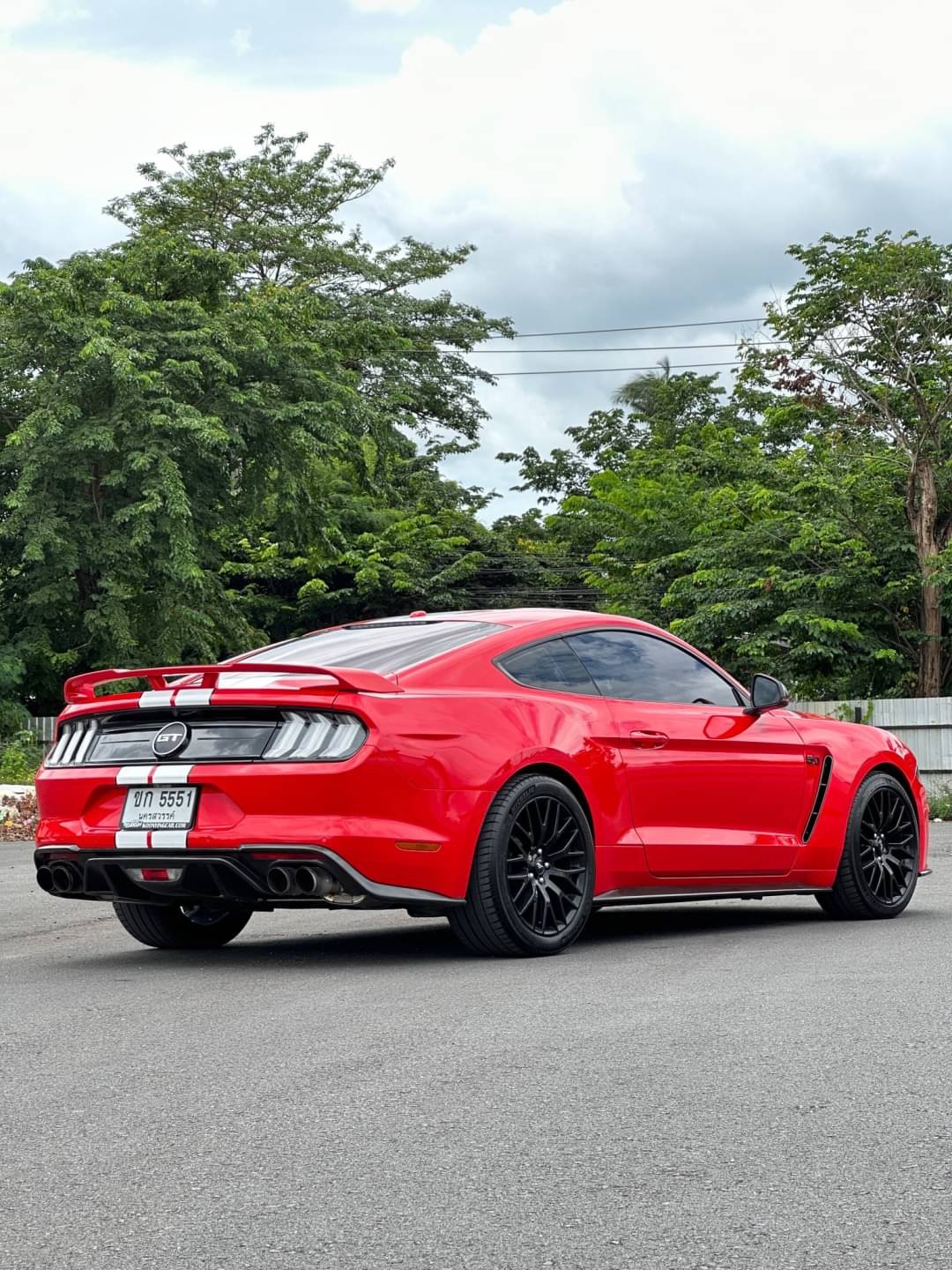 2018 Ford Mustang สีแดง (รูปที่ 8)