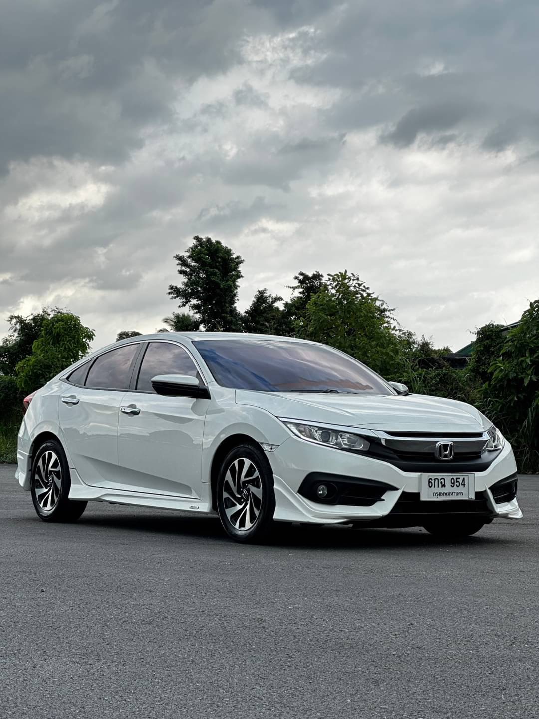 2016 Honda Civic Sedan สีขาว