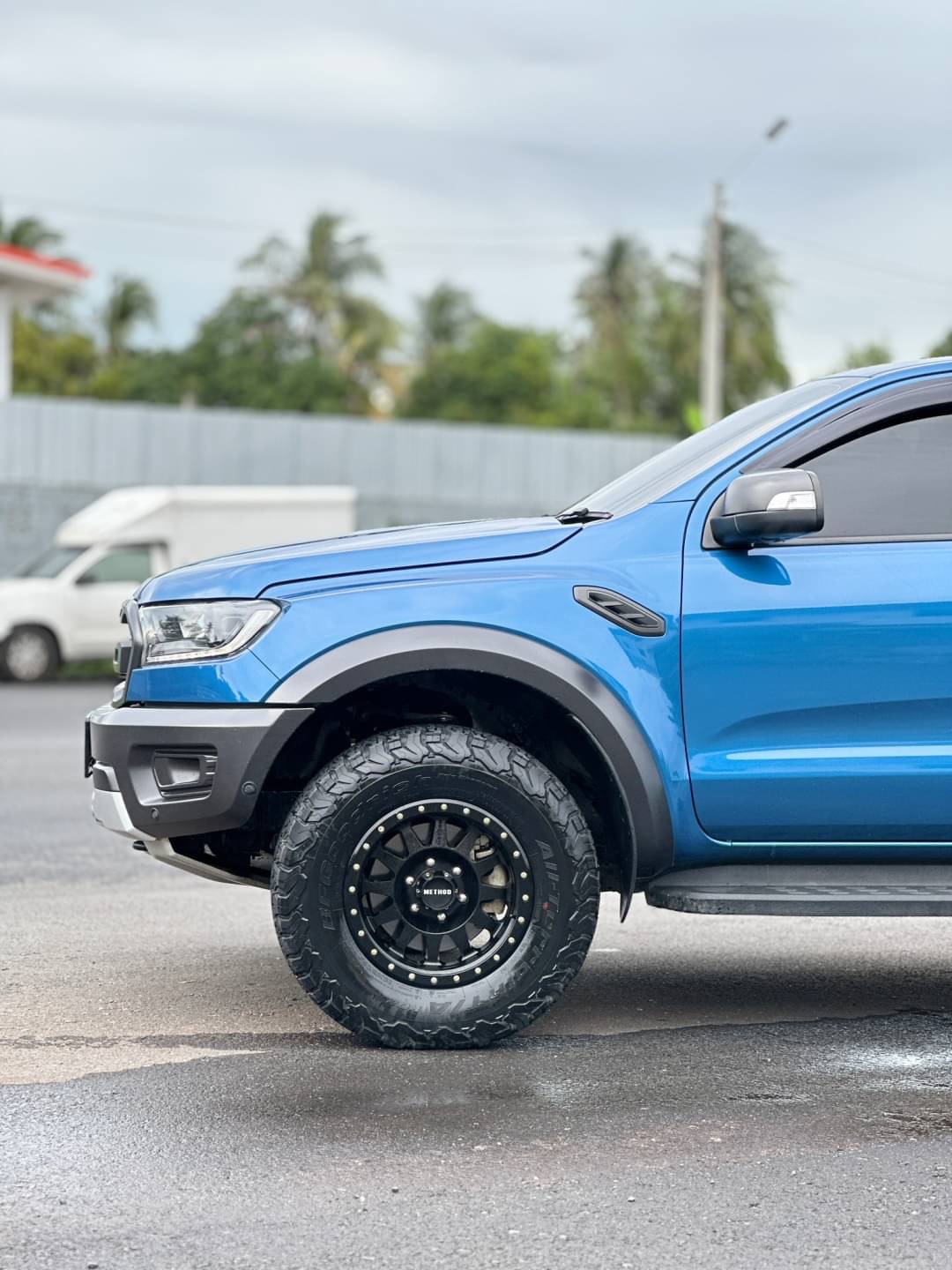 2020 Ford Ranger Raptor 2.0 4WD สีน้ำเงิน (รูปที่ 3)