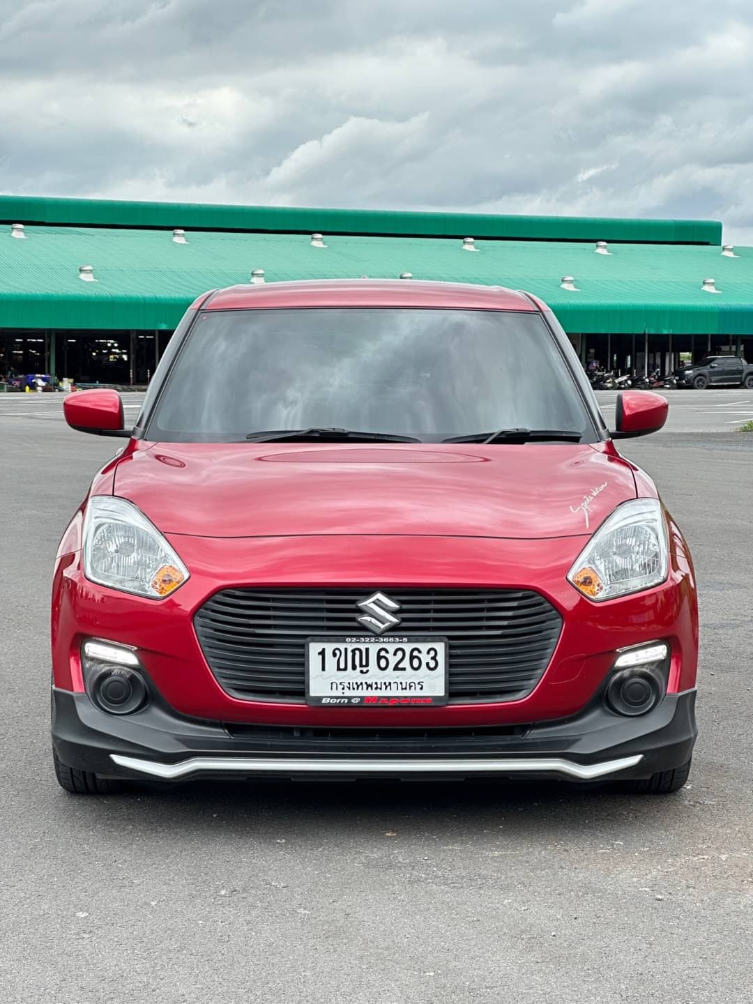 2020 Suzuki Swift สีแดง