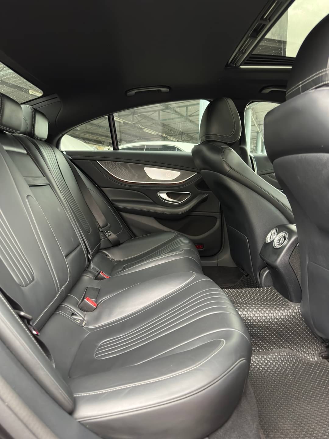 2019 Mercedes-Benz CLS-Class C257 CLS300 สีดำ (รูปที่ 6)