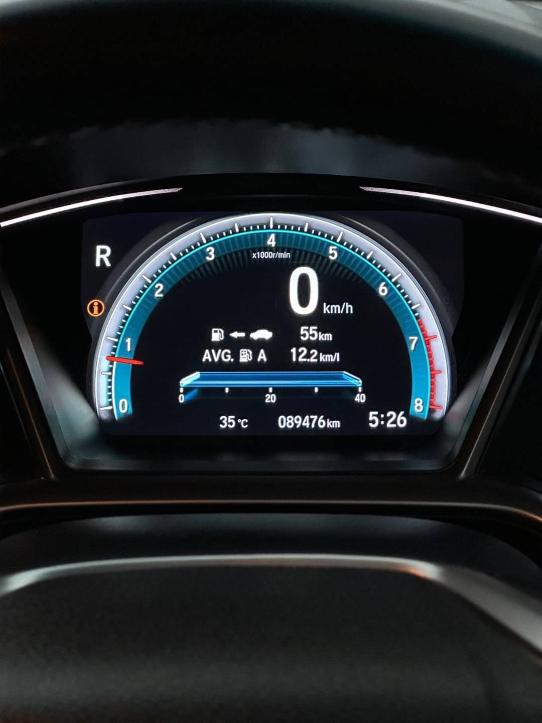 2016 Honda Civic Sedan สีเงิน (รูปที่ 18)