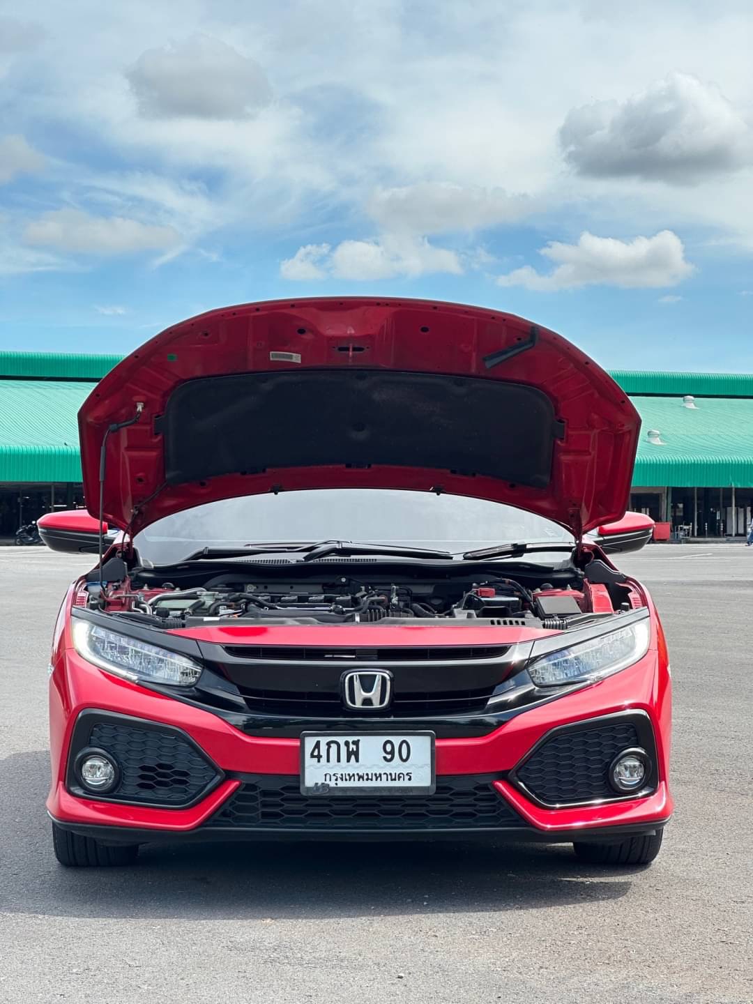 2016 Honda Civic Hatchback สีแดง (รูปที่ 18)