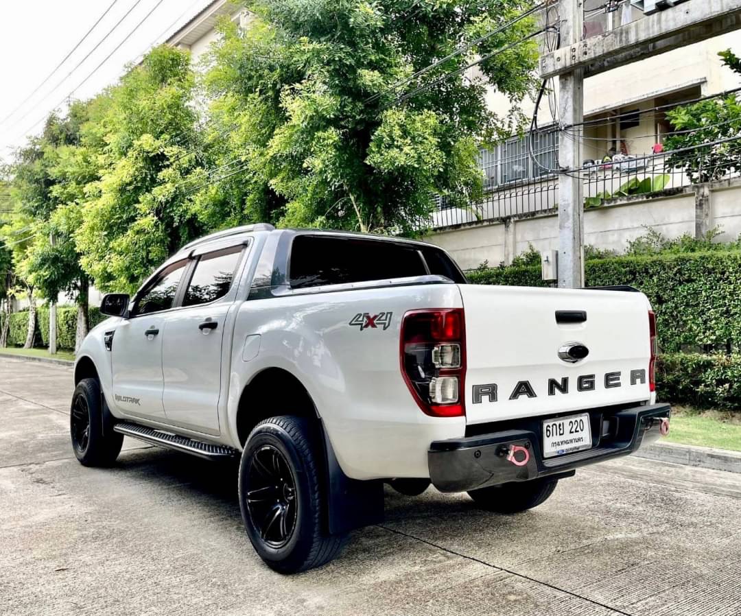 2013 Ford Ranger Wildtrak 2.0 4x2 6AT สีขาว