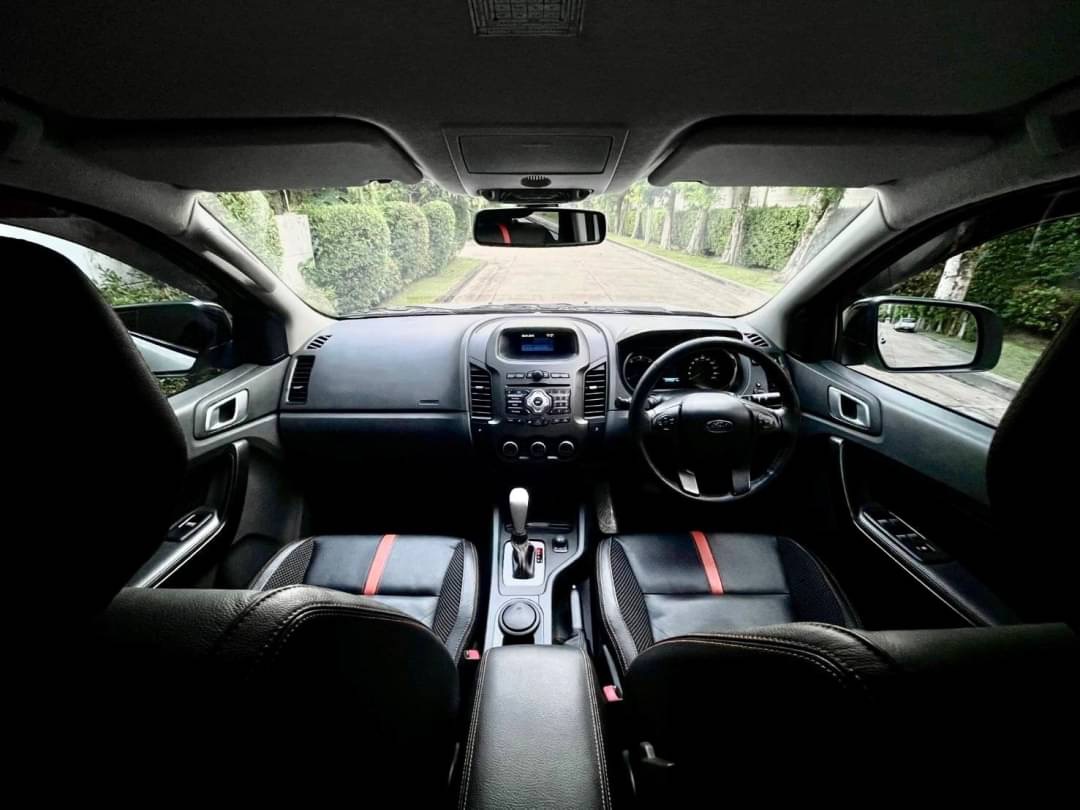 2013 Ford Ranger Wildtrak 2.0 4x2 6AT สีขาว (รูปที่ 7)