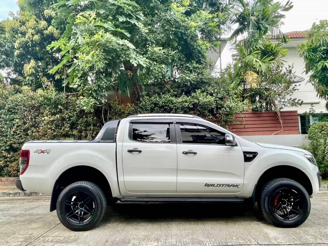 2013 Ford Ranger Wildtrak 2.0 4x2 6AT สีขาว (รูปที่ 8)