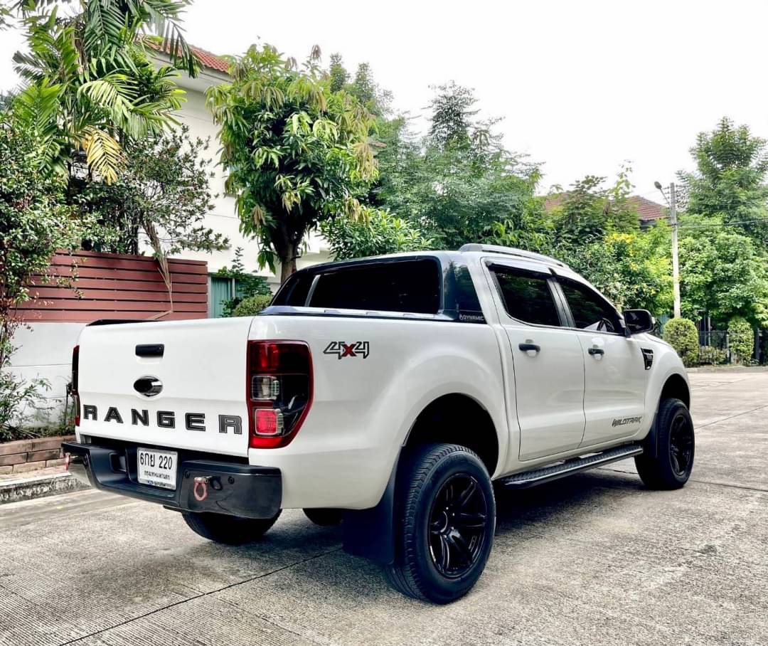 2013 Ford Ranger Wildtrak 2.0 4x2 6AT สีขาว