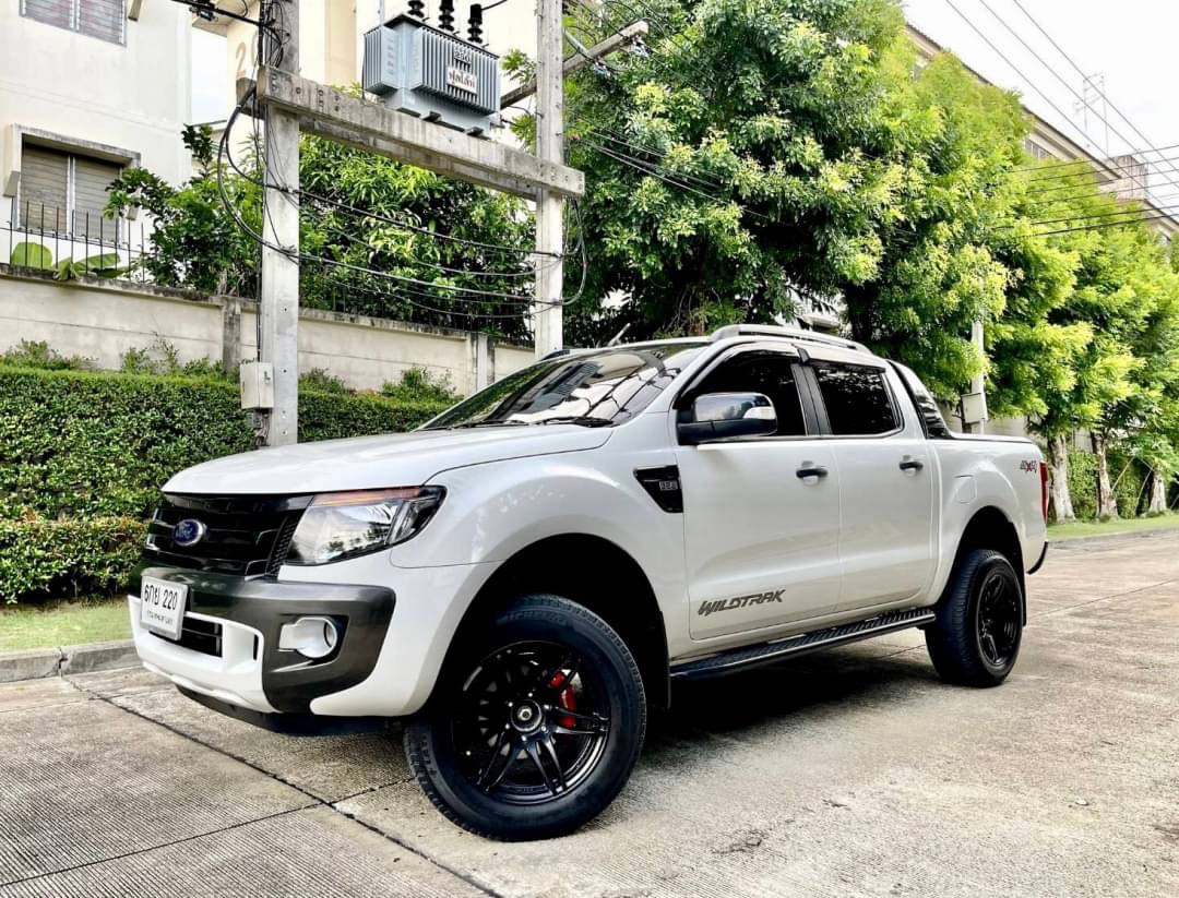 2013 Ford Ranger Wildtrak 2.0 4x2 6AT สีขาว (รูปที่ 12)