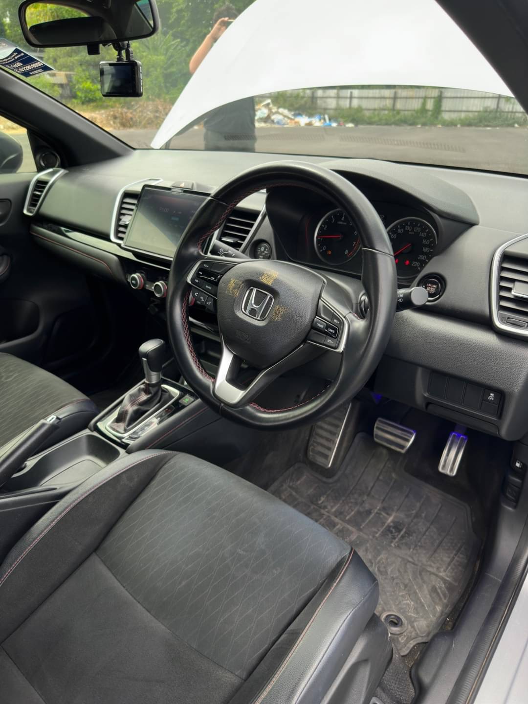 2020 Honda City สีเทา (รูปที่ 15)