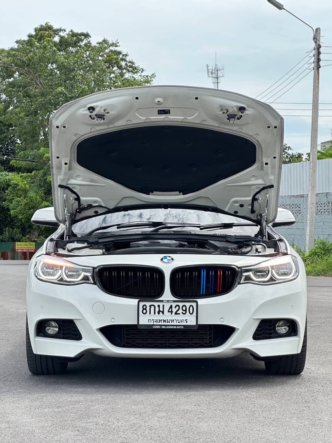 2019 BMW 320d GT Msport LCI สีขาว