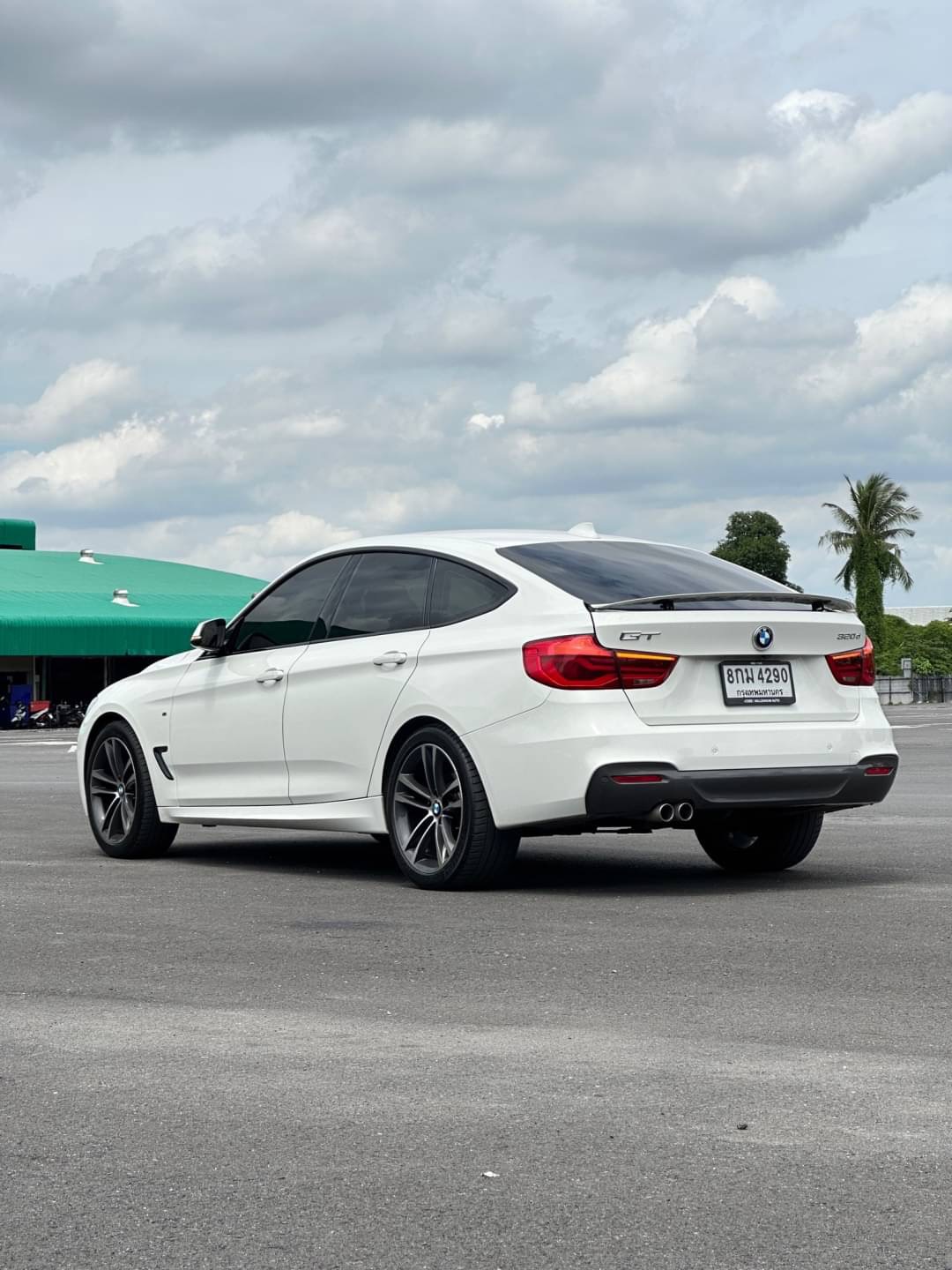 2019 BMW 320d GT Msport LCI สีขาว (รูปที่ 6)